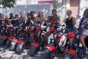 Atenas: Visita guiada de e-Scooter à Acrópole, premiada