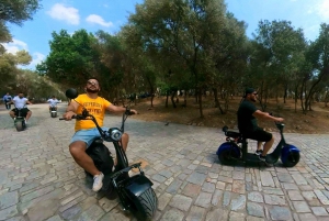 Athene: Eersteklas E-Scooter Tour met gids in Akropolis-gebied