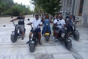 Athene: Eersteklas E-Scooter Tour met gids in Akropolis-gebied