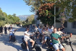 Athen: Premium geführte E-Scooter Tour in der Akropolis Area