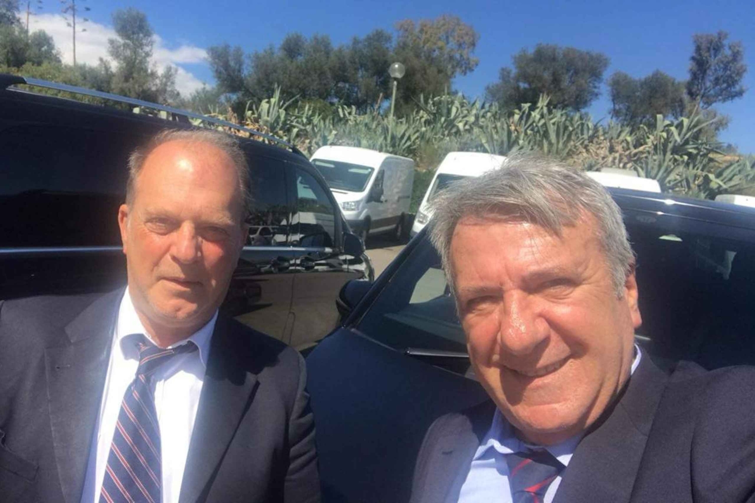 Athens Half day Tour by Limousine and traditional Greek food