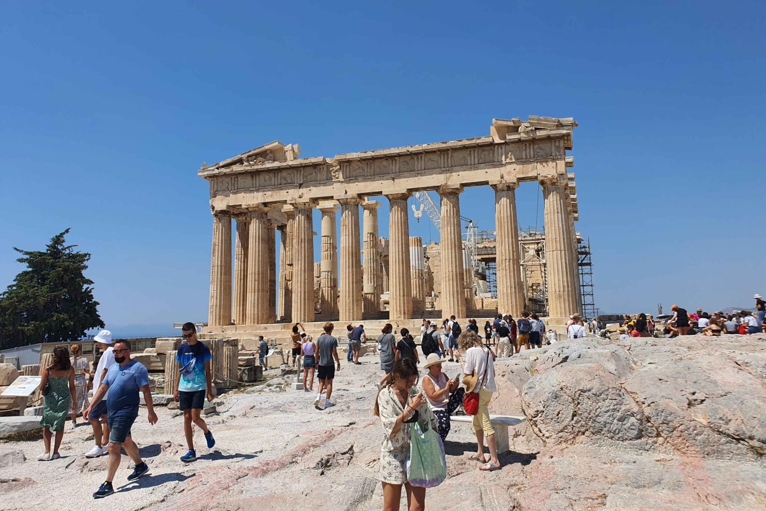 Z hotelu w Atenach do portu wycieczkowego w Pireusie Easy Van i minibusem