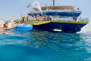 Aten: Dagskryssning med simning på öarna. DJ, lunch och dryck ingår.