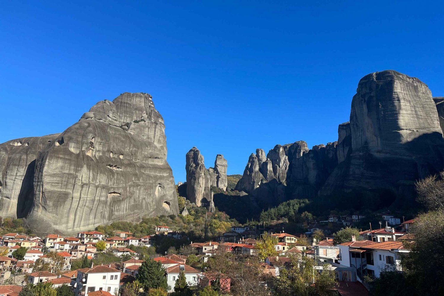 Aten: Kalabaka busstransfer för Meteora guidat besök med egen guide