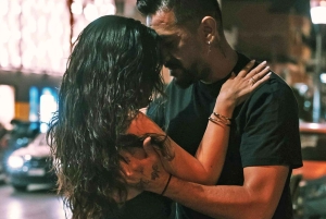 Atenas: baila ritmos latinos con una bebida de bienvenida