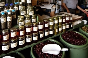 Athens: Local Market, Wine Tasting, and Ancient Sights Tour