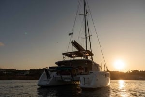 Athens: Sunset Cruise to Poseidon Temple, Prosecco & Cheese