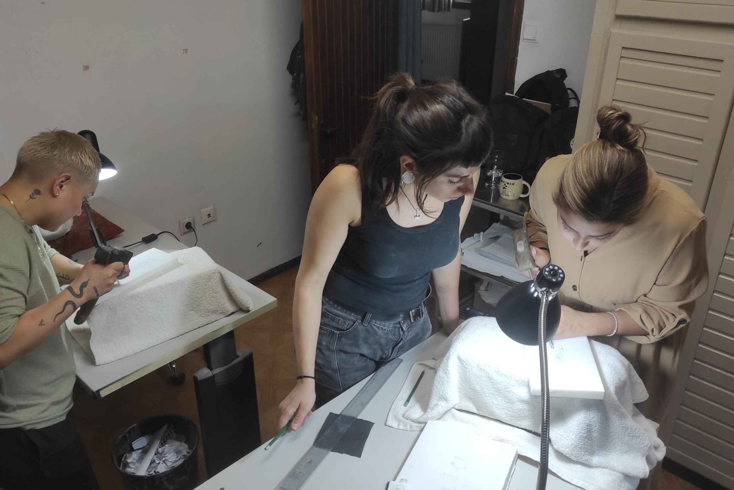 Atenas: Taller de talla de palabras en mármol