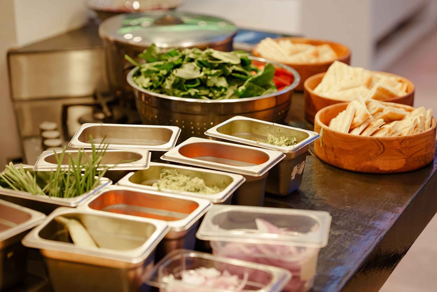 Tour durch den Athener Markt und Kochkurs in einem wunderschönen Garten