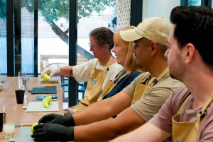Tour durch den Athener Markt und Kochkurs in einem wunderschönen Garten