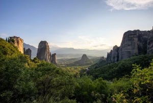 Atenas: Meteora Tour en grupo reducido de 2 días con alojamiento