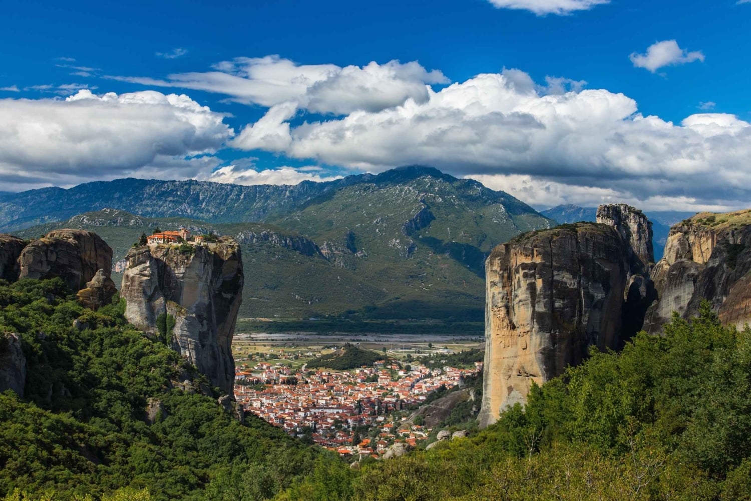 Atenas: Viagem de um dia de comboio a Meteora com almoço opcional