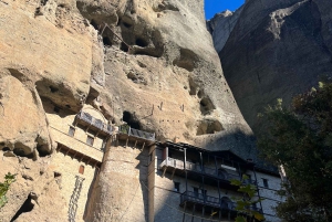 Atenas: Viagem de um dia de comboio a Meteora com almoço opcional