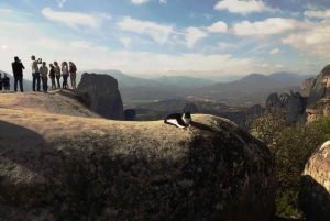 Athens: Meteora Independent Train Trip and Monastery Tour