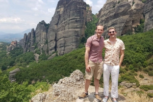 Athens: Meteora Independent Train Trip and Monastery Tour