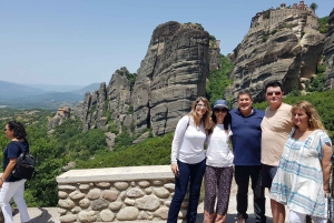 Athens: Meteora Independent Train Trip and Monastery Tour