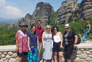Athens: Meteora Independent Train Trip and Monastery Tour