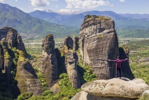 Atenas: Mosteiros e cavernas de Meteora: viagem de 1 dia e opção de almoço