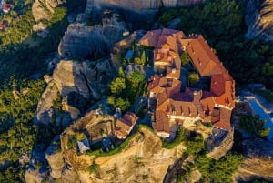 Aten: Meteora kloster och grottor dagsutflykt och lunchalternativ