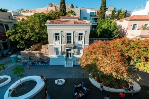 Atene: Caccia al tesoro mitologica privata con soste per il cibo