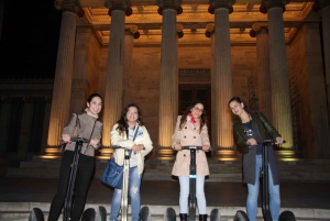 Tour noturno em Atenas: 3 horas de Segway