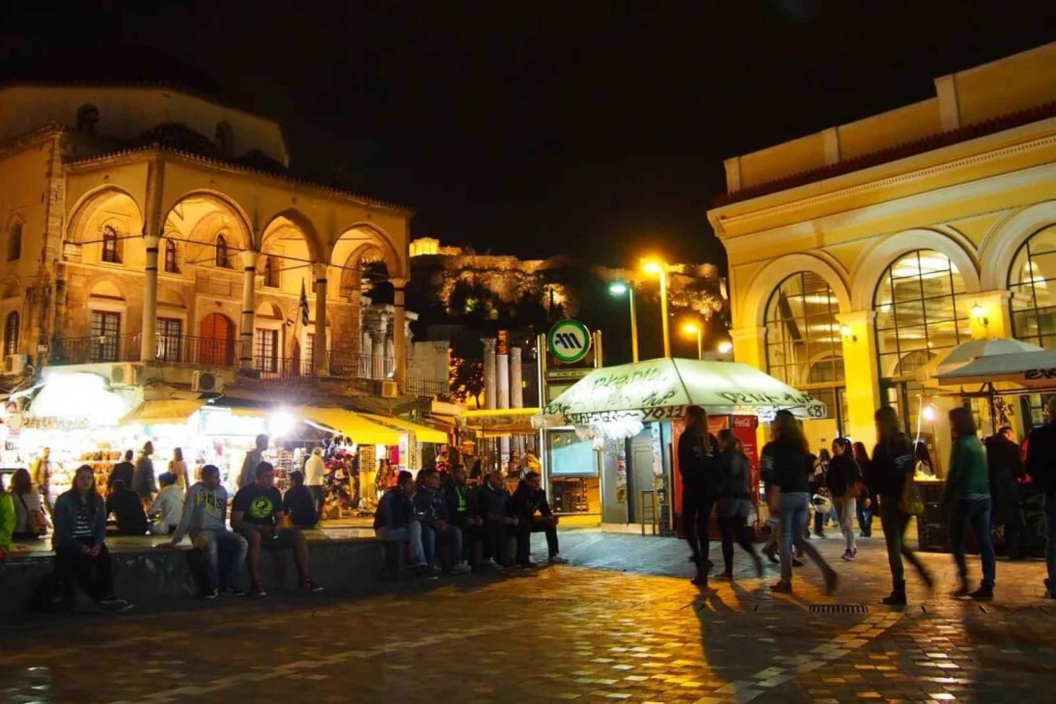 Athènes : Visite nocturne à pied de la ville en anglais ou en espagnol
