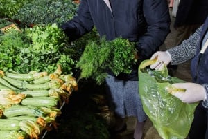 Ateny poza utartą ścieżką: wycieczka z przewodnikiem po okolicach i degustacja jedzenia