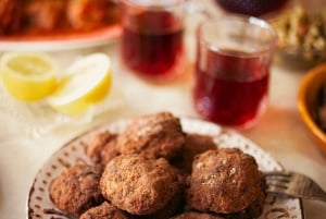 Ateny poza utartą ścieżką: wycieczka z przewodnikiem po okolicach i degustacja jedzenia