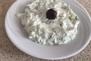 Ateny poza utartą ścieżką: wycieczka z przewodnikiem po okolicach i degustacja jedzenia