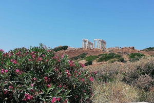 Athens: Private Cape Sounio and Vouliagmeni Lake Sunset Tour