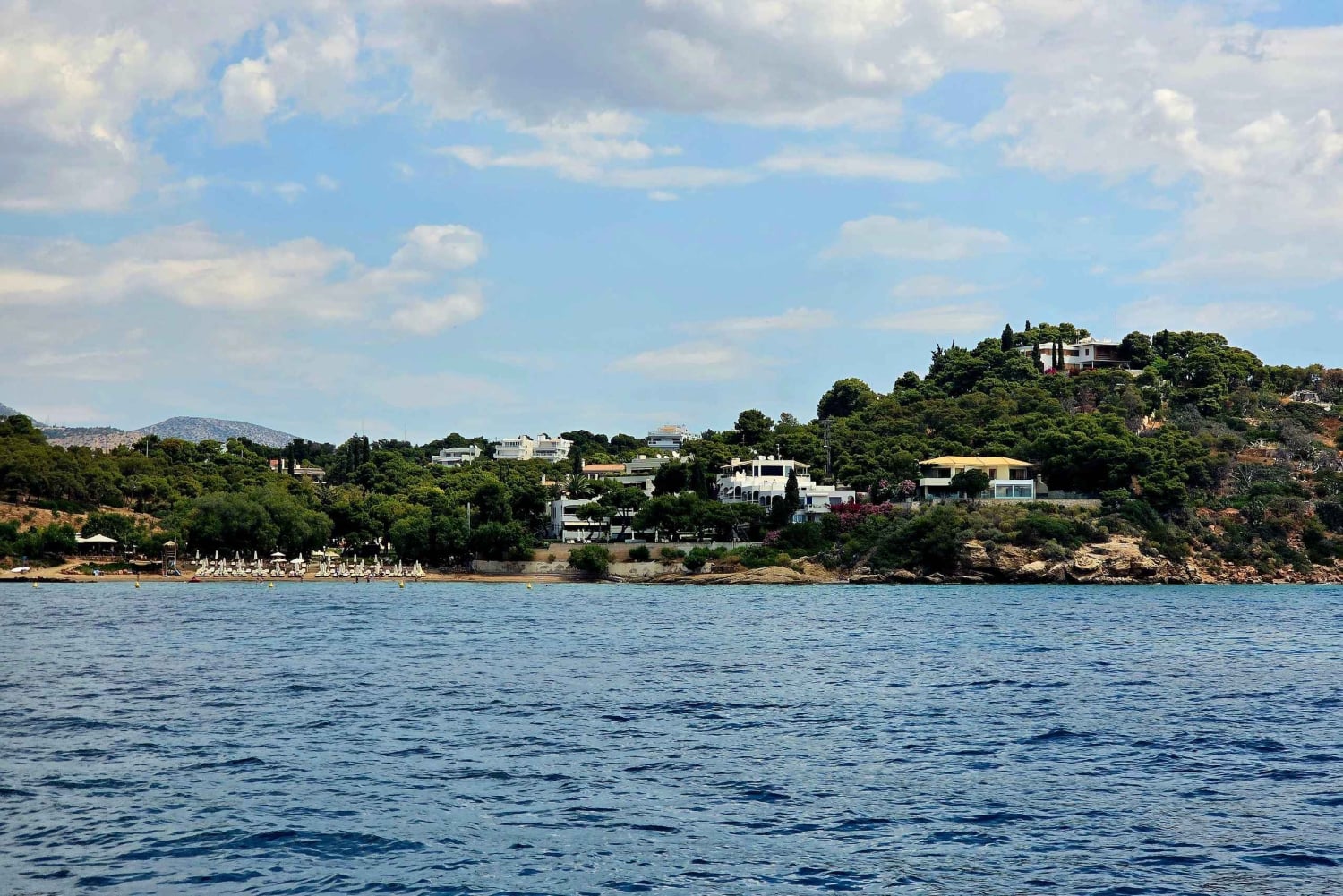 Atenas: crucero privado en catamarán con barbacoa, barra libre y traslado