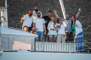 Atenas: experiência privada em catamarã com refeição e bar aberto