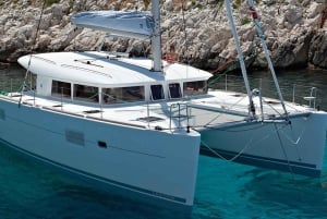 Atenas: experiência privada em catamarã com refeição e bar aberto