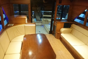 Athens: Private Cruise of Athens Riviera & Saronic Islands