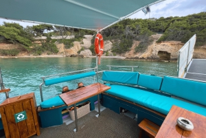 Athens: Private Cruise with 4 Destinations and Swimming