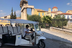 Atenas: recorrido turístico privado por la noche en tuk-tuk eléctrico
