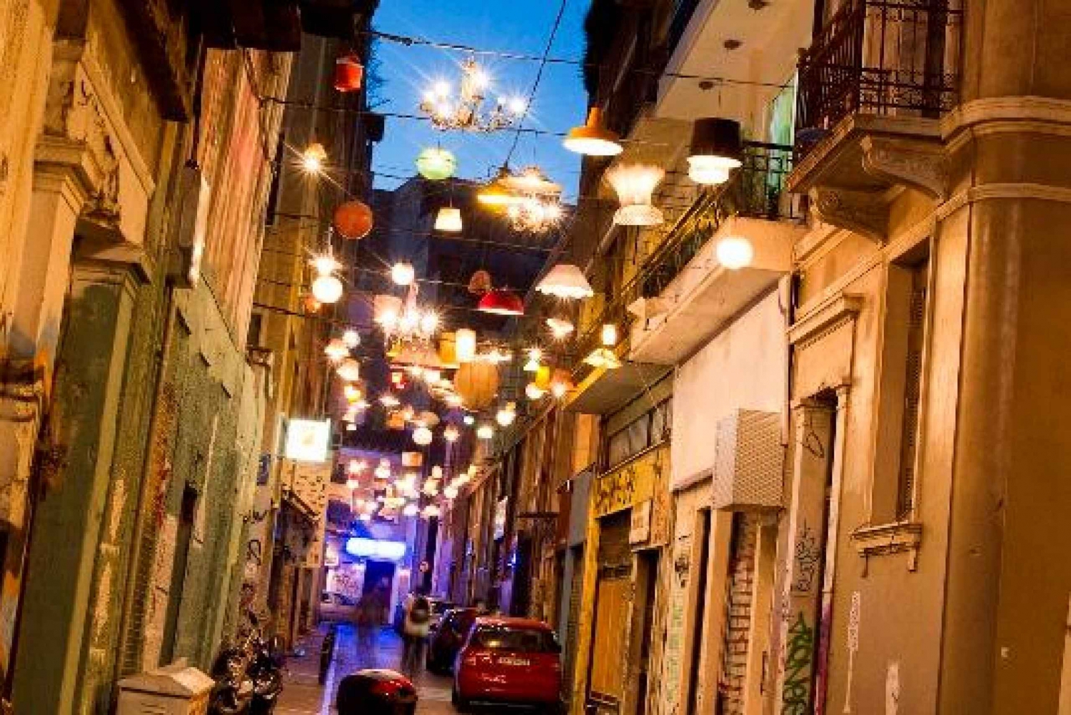 Ateena: Yksityinen vanhankaupungin sähköpyöräretki & ruoanmaistelu