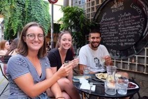 Atenas: Tour Privado en Bicicleta Eléctrica por el Casco Antiguo y Degustación Gastronómica