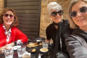 Athens: Private Old Town Electric Bike Tour & Food Tasting