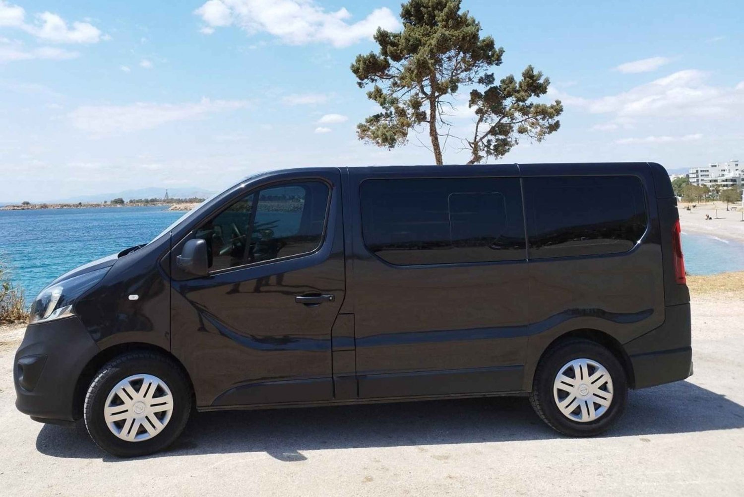 Athens: Private transfer from/to Athens city Piraeus Port