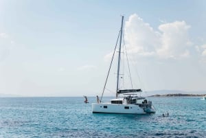 Ateny: Rejs katamaranem Riviera z posiłkami i napojami