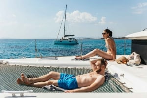 Ateny: Rejs katamaranem Riviera z posiłkami i napojami