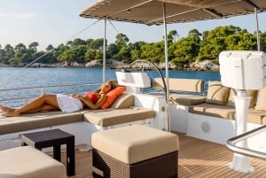 Athens: Full-Day Private Catamaran Cruise with Meal & Drinks