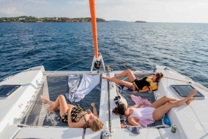 Croisière en catamaran au coucher du soleil sur la Riviera d'Athènes