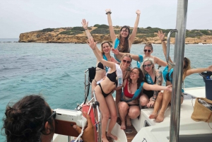 Atenas: Excursión en Catamarán por la Riviera con Comida y Bebidas Frescas