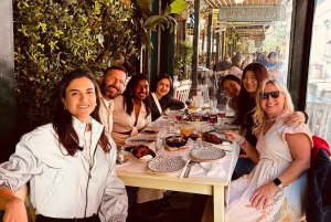 Atene: fuga sulla riviera, nuoto al lago Vouliagmeni e assaggi locali