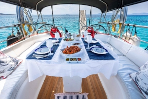 Atens Riviera: Privat daglig seglingskryssning med lunch