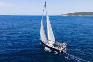 Athens Riviera: Private daily sailing cruise with lunch