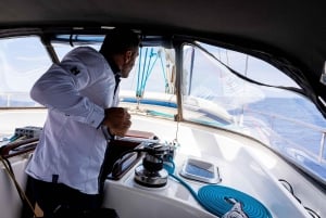 Athens Riviera: Private daily sailing cruise with lunch