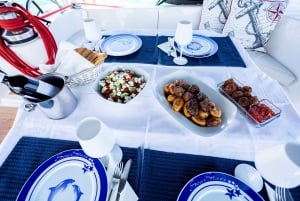 Athens Riviera: Private daily sailing cruise with lunch